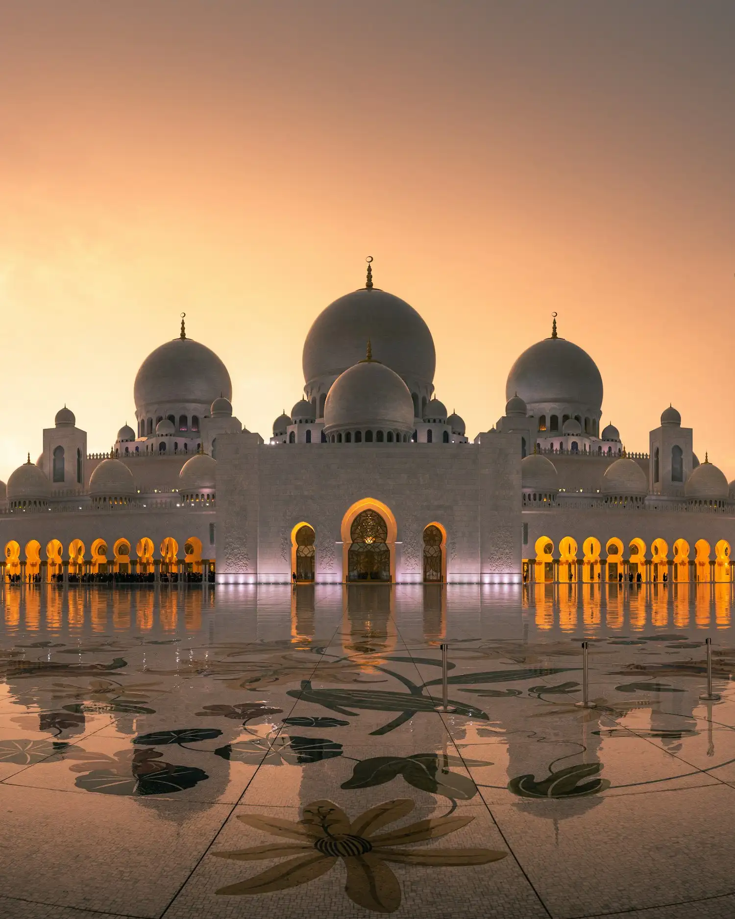 Masjid saat senja