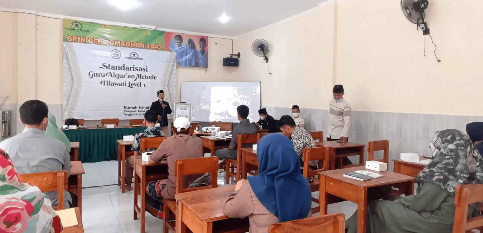 Pelatihan dan standarisasi guru Al-Qur'an metode Tilawati di Rumah Harapan, Depok